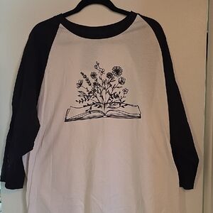 Gildan Black and White Long Sleeve Tee